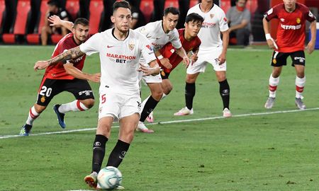 El Sevilla informó este jueves que descartaron varios casos de coronavirus del club e intentarán retomar los entrenamientos de manera paulatina. El Sevilla informó este jueves que descartaron varios casos de coronavirus del club e intentarán retomar los entrenamientos de manera paulatina.