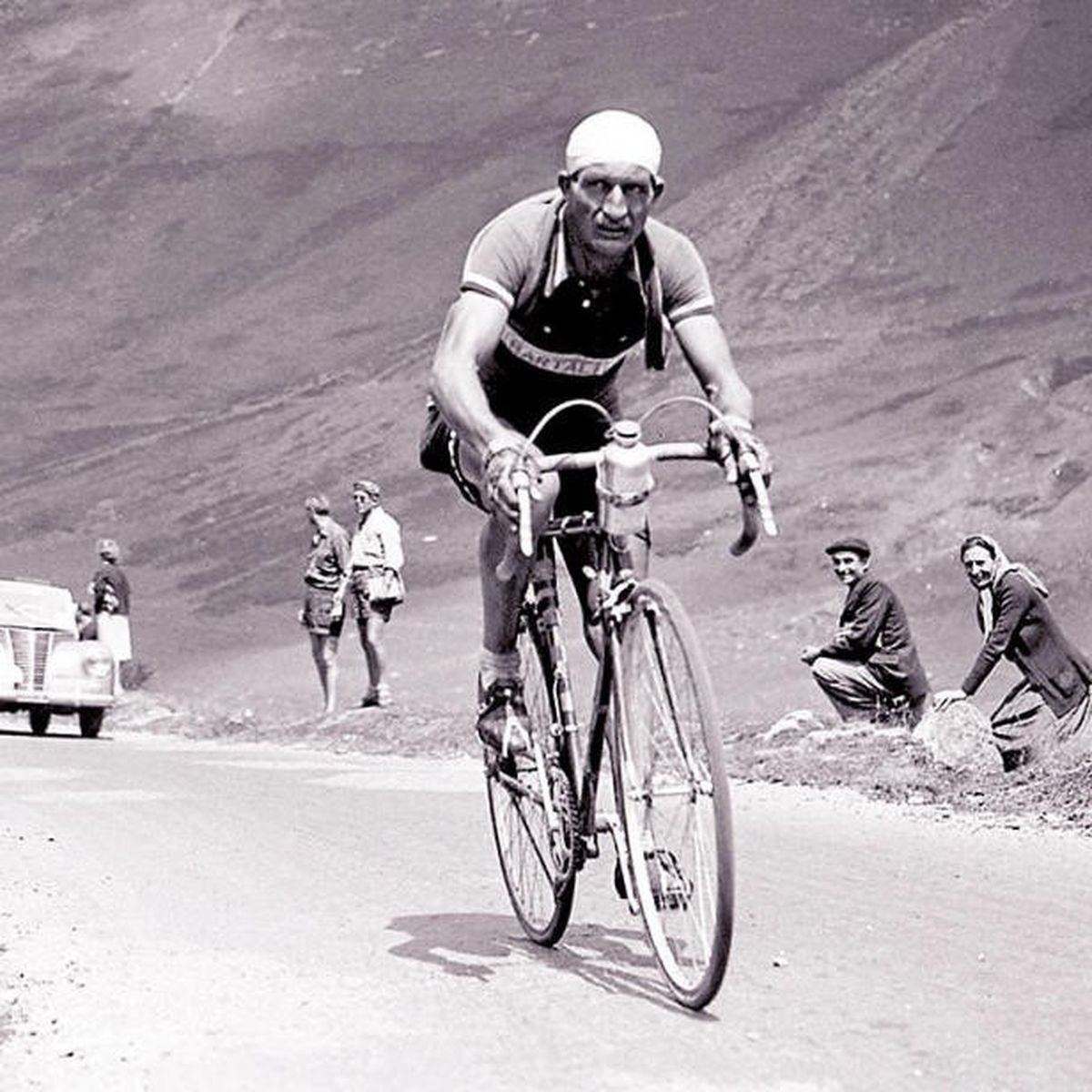 Además de sus victorias en las Grandes Vueltas (El Tour de France, el Giro d’Italia y la Vuelta a España), Bartali ganó en cuatro ocasiones el campeonato Nacional Italiano y varias pruebas especiales de un día (las Clásicas), como la Milán-San Remo y el Giro de Lombardía.