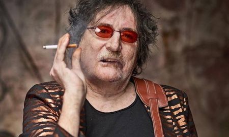 Personas cercanas al artista confirmaron que Charly García se encuentra bien y realizando todas sus actividades. Personas cercanas al artista confirmaron que Charly García se encuentra bien y realizando todas sus actividades.