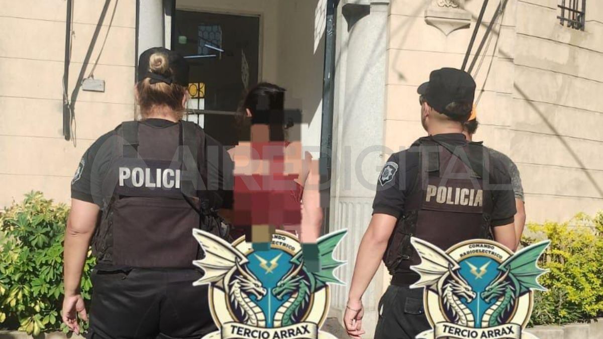Una pareja detenida por el robo de la camioneta. Una pareja detenida por el robo de la camioneta.