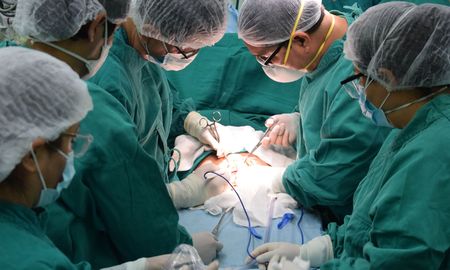 Cirujanos cardiovasculares denuncian 700% de atraso en sus honorarios desde la pandemia Cirujanos cardiovasculares denuncian 700% de atraso en sus honorarios desde la pandemia