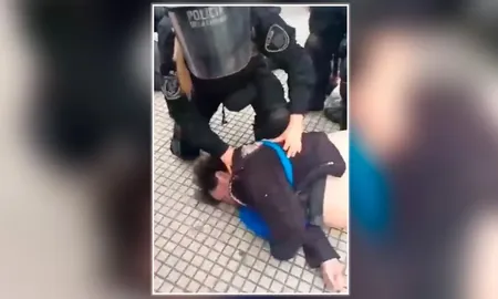 Molares fue inmovilizado violentamente por la Policía y falleció luego en un hospital. Molares fue inmovilizado violentamente por la Policía y falleció luego en un hospital.