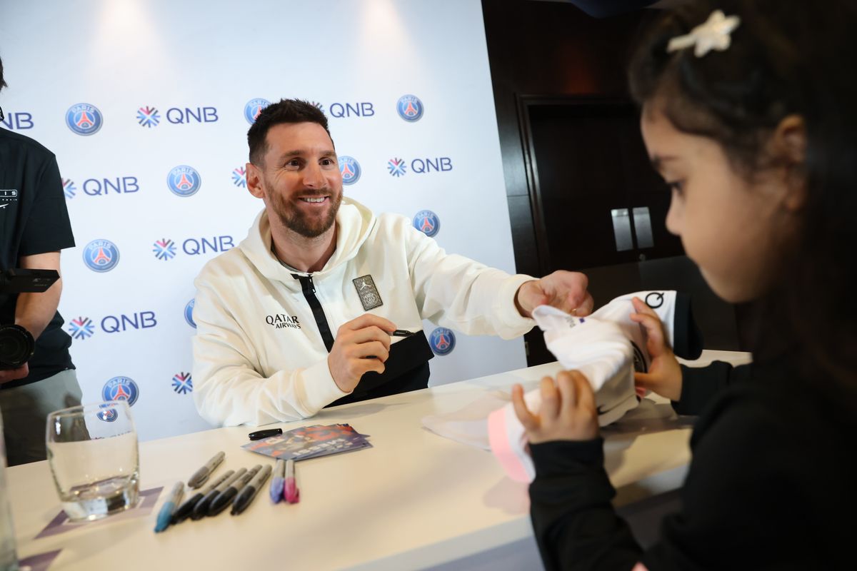 Lionel Messi volvió a Qatar a un mes de la consagración en el Mundial 2022 con la Selección Argentina.