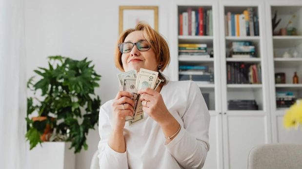 Los cuatro signos del zodíaco que atraerán el dinero en agosto, según el horóscopo