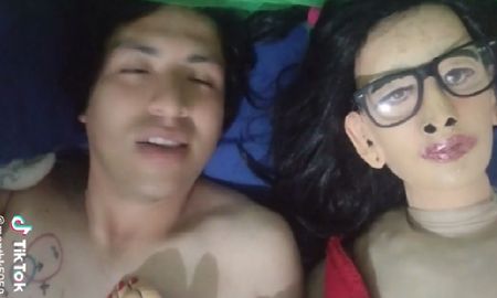 Tiene 49 años, está de novio con una muñeca y lo presume en Tik Tok: No me puedo quedar solo Tiene 49 años, está de novio con una muñeca y lo presume en Tik Tok: No me puedo quedar solo