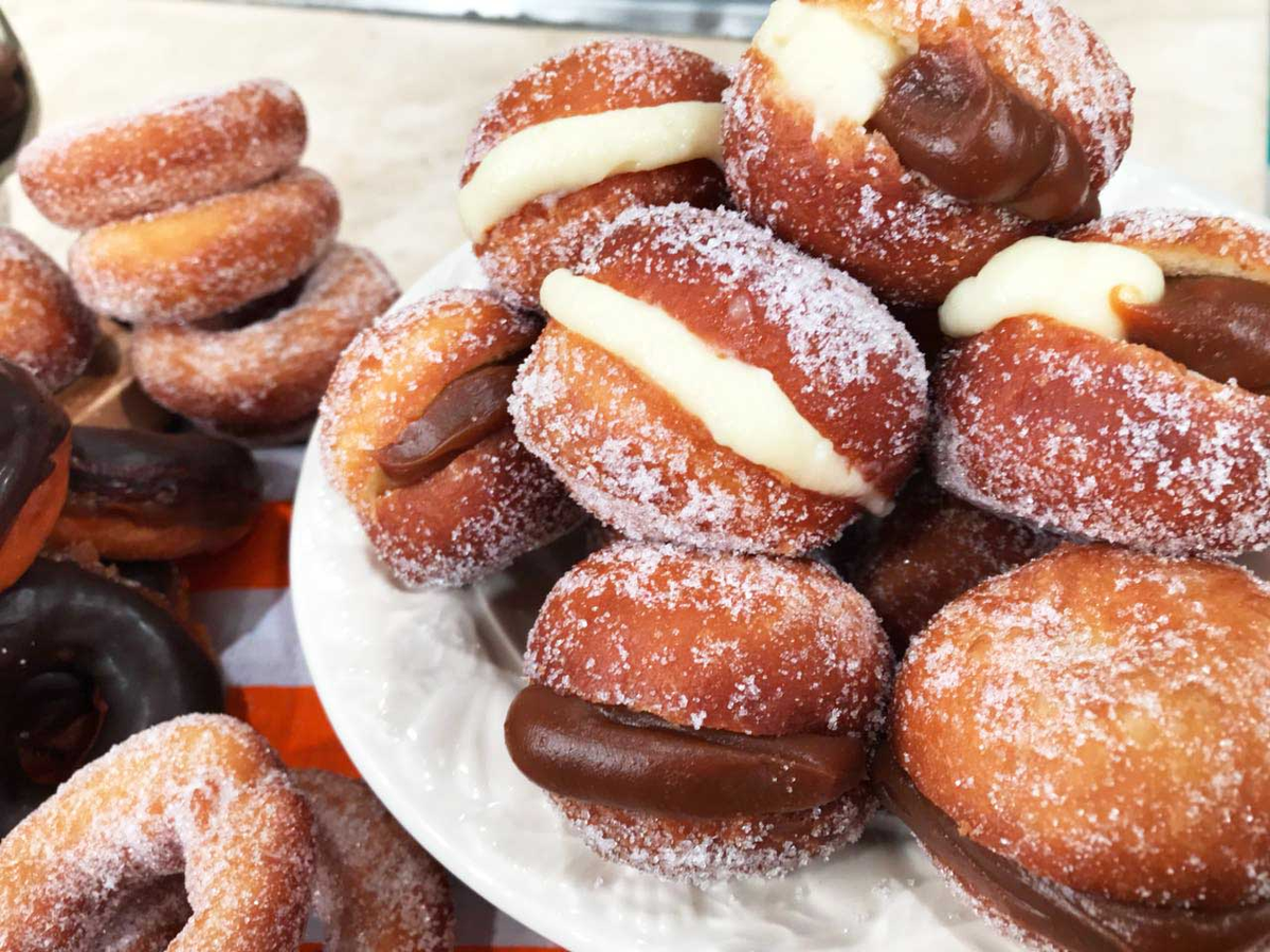 Las bolas de fraile son un postre delicioso que puede disfrutarse en la merienda junto a la familia. Las bolas de fraile son un postre delicioso que puede disfrutarse en la merienda junto a la familia.