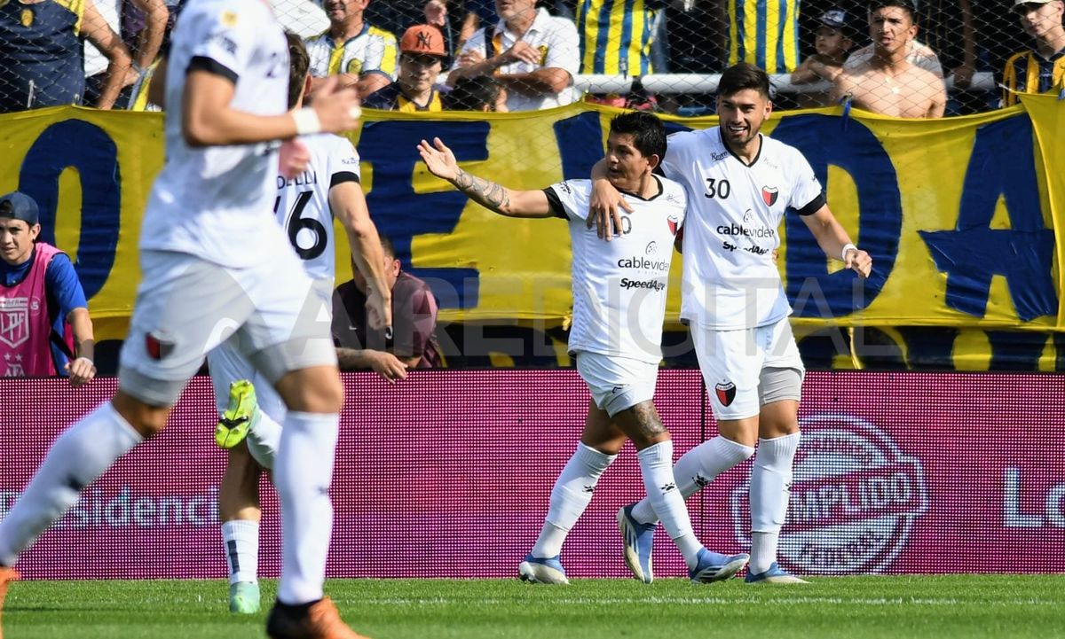 El Club Atlético Colón empató 1-1 con Rosario Central por la última fecha de la Liga Profesional de Fútbol.