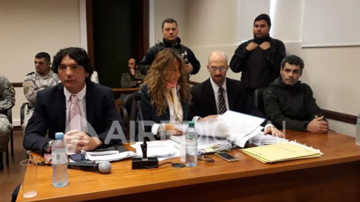 Monsonis (el último a la derecha) fue juzgado y condenado en 2018 tras un juicio oral y público.