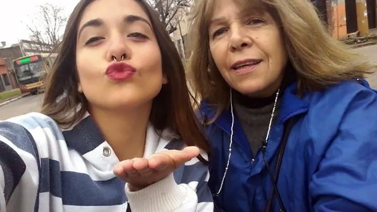 María Becerra: el comentario de su madre que generó repudio