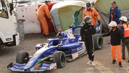 Doohan, el piloto que fue reemplazado por Franco Colapinto, chocó por tercer día consecutivo en la misma curva