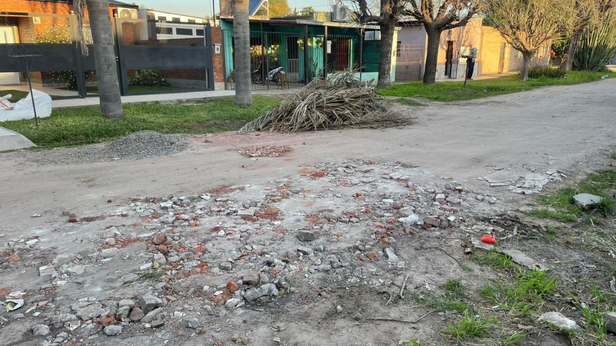 Así es el estado de calles en barrio Santa Marta. Así es el estado de calles en barrio Santa Marta.