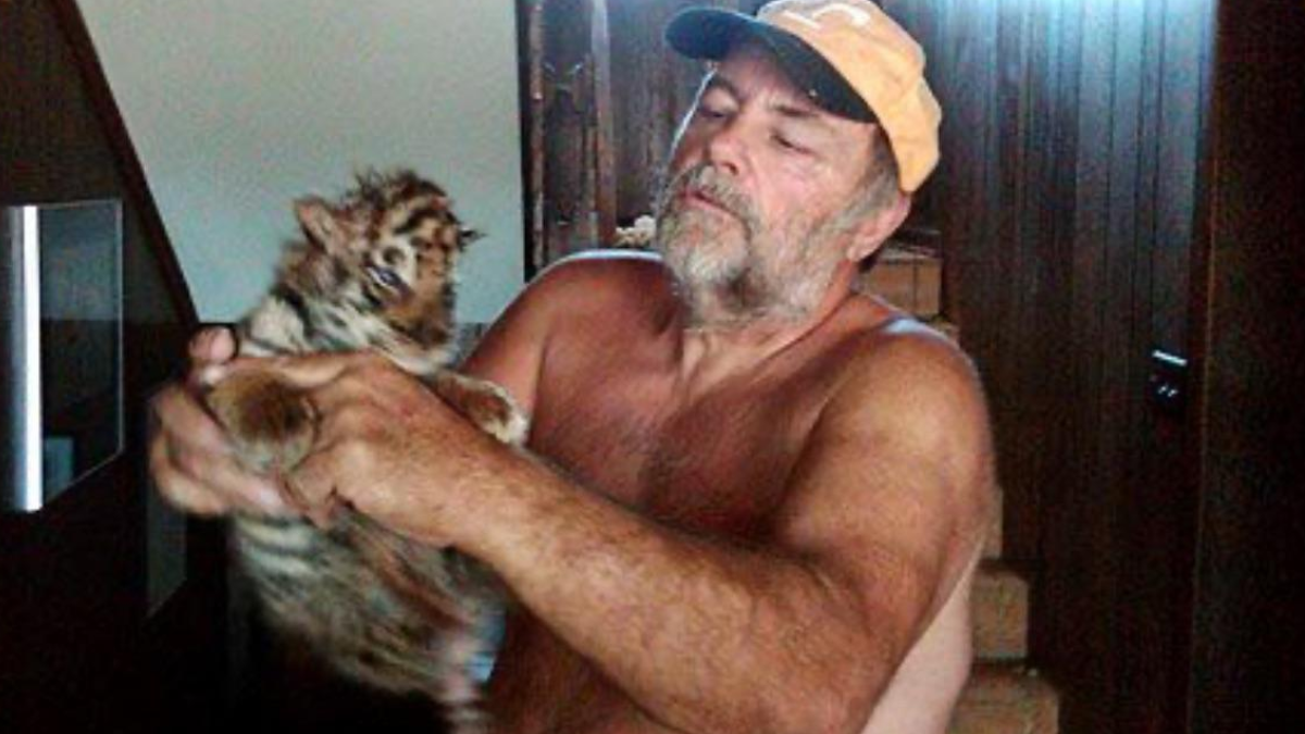 En 2011, Terry Thompson liberó deliberadamente a más de 50 animales exóticos antes de quitarse la vida.