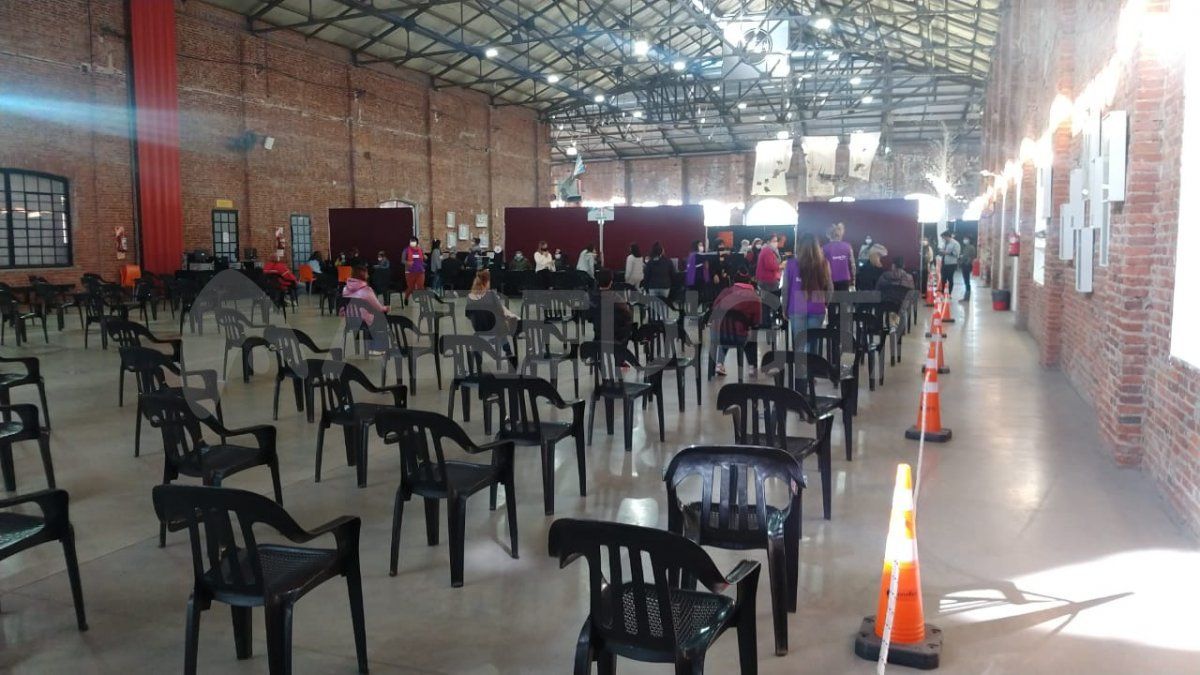 Cerrado por elecciones: el domingo no se vacunará en Santa Fe.&nbsp;