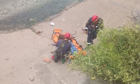 Encontraron un cuerpo en el Arroyo El Gato en La Plata e investigan la causa de muerte. (Foto: 0221)