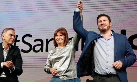 Patricia Bullrich y Miguel Ángel Pichetto respaldaron a Federico Angelini y Amalia Granata en Rosario. Patricia Bullrich y Miguel Ángel Pichetto respaldaron a Federico Angelini y Amalia Granata en Rosario.