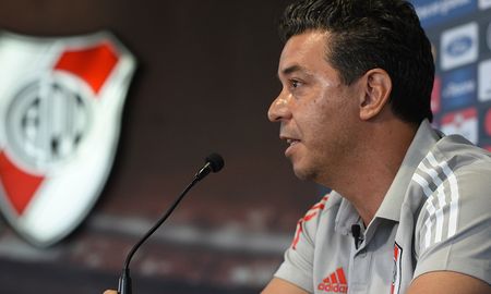 Marcelo Gllardo, entrenador de River, criticó al fútbol argentino al decir que está en decadencia. Marcelo Gllardo, entrenador de River, criticó al fútbol argentino al decir que está en decadencia.