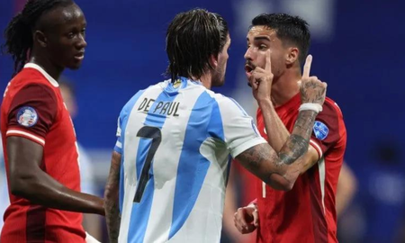 Desde Canadá comunicaron insultos racistas luego del partido ante Argentina y la Conmebol los respaldó con un comunicado de advertencia. Desde Canadá comunicaron insultos racistas luego del partido ante Argentina y la Conmebol los respaldó con un comunicado de advertencia.