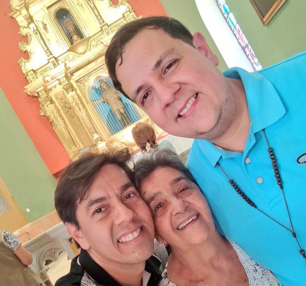 El activista de Venezuela de derechos humanos Javier Tarazona fue excarcelado este domingo en Caracas