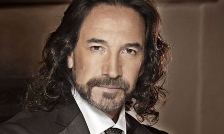 Marco Antonio Solís tiene 62 años. Marco Antonio Solís tiene 62 años.