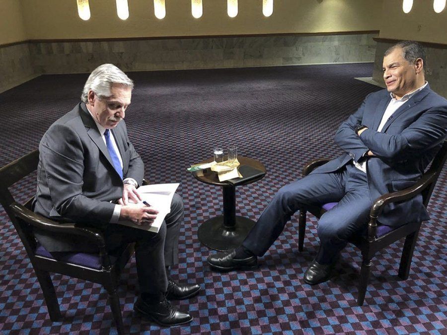 El presidente electo Alberto Fern&aacute;ndez durante la entrevista en programa Conversando con Correa