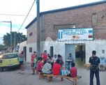 El comedor comunitario que funciona en la vecinal de Santa Rosa de Lima analiza cerrar sus puertas ante la imposibilidad de brindar las raciones de comida que los vecinos demandan todas las noches. El comedor comunitario que funciona en la vecinal de Santa Rosa de Lima analiza cerrar sus puertas ante la imposibilidad de brindar las raciones de comida que los vecinos demandan todas las noches.