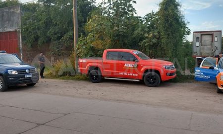 La camioneta fue encontrada por Policía Comunitaria en inmediaciones de calle JR Méndez al 6200, al norte de la ciudad. La camioneta fue encontrada por Policía Comunitaria en inmediaciones de calle JR Méndez al 6200, al norte de la ciudad.