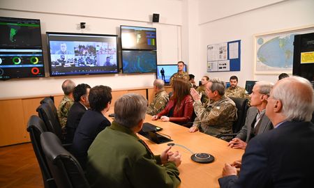 Comando General Electoral: autoridades supervisaron el operativo de custodia y despliegue para los comicios nacionales. Comando General Electoral: autoridades supervisaron el operativo de custodia y despliegue para los comicios nacionales.
