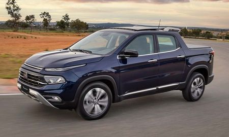 Fiat renueva a la Toro con un rediseño interesante, más carga tecnológica y estrenando motor turbonaftero. Fiat renueva a la Toro con un rediseño interesante, más carga tecnológica y estrenando motor turbonaftero.