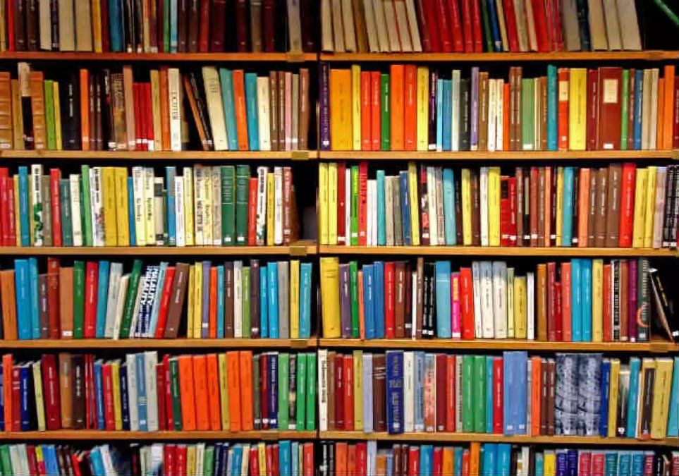 4 personas nacidas bajo distintos astros que los hace ser intelectuales, inteligente y cultos