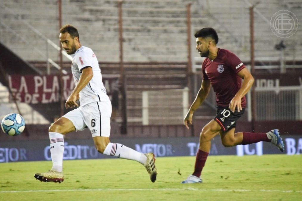 Lanús no pudo con Newells y quedó lejos de la pelea en el torneo
