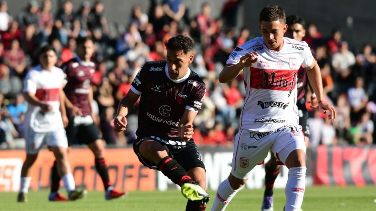 Col&oacute;n vs Deportivo Mor&oacute;n.
