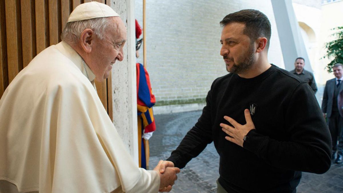 Francisco recibió a Zelenski en el Vaticano.