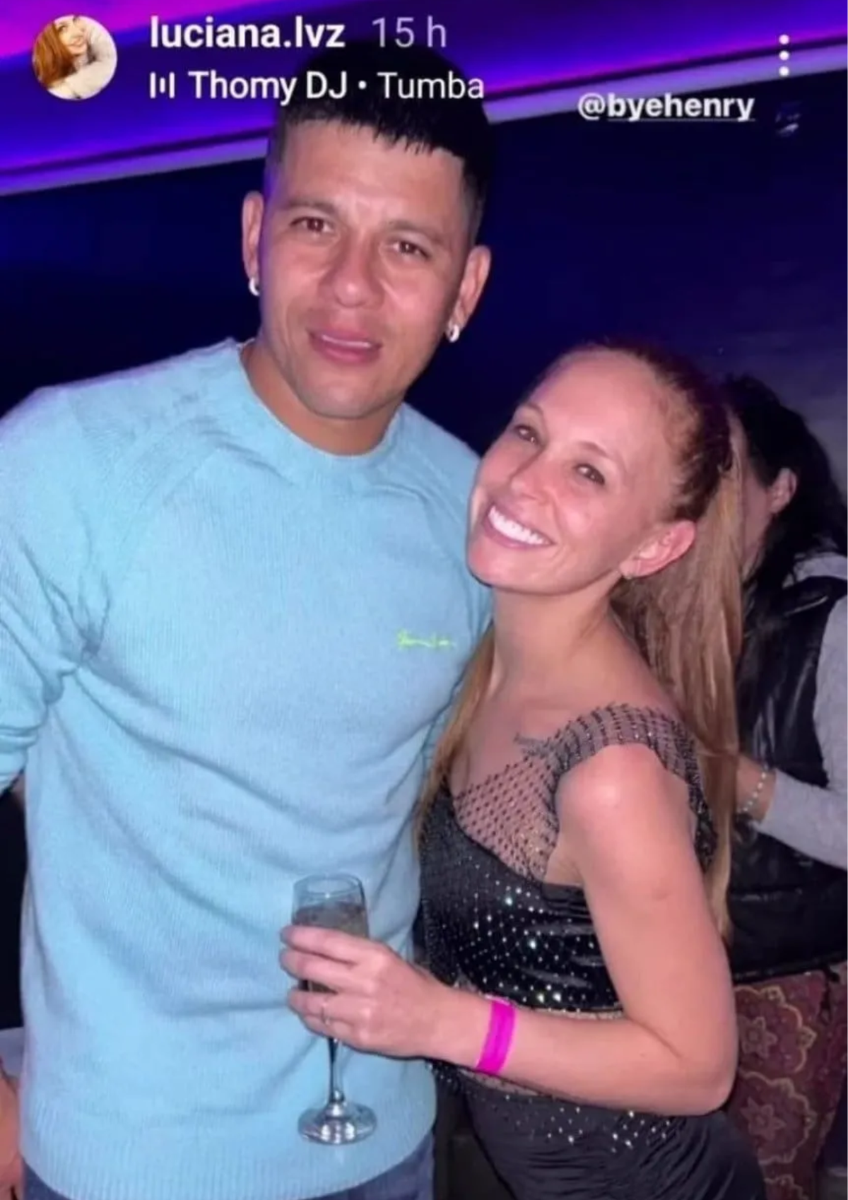 Marcos Rojo en la mira de los hinchas de Boca por salir el sábado. Marcos Rojo en la mira de los hinchas de Boca por salir el sábado.