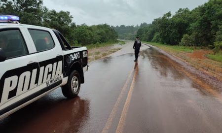 Un conductor atropelló a tres hombres en la ruta provincial 2, en Misiones. Un conductor atropelló a tres hombres en la ruta provincial 2, en Misiones.