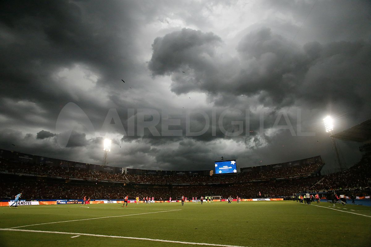 Más de 40000 hinchas sabaleros dijeron presente en Asunción para la final de la Copa Sudamericana 2019.