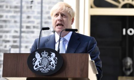 El primer ministro del Reino Unido, Boris Johnson, anunció una nueva cuarentena, la tercera desde que empezó la pandemia, y destacó el avance de la campaña de vacunación. El primer ministro del Reino Unido, Boris Johnson, anunció una nueva cuarentena, la tercera desde que empezó la pandemia, y destacó el avance de la campaña de vacunación.