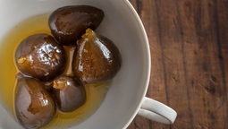 altText(Higos en almíbar: la receta fácil en cinco pasos para hacer este postre clásico)}