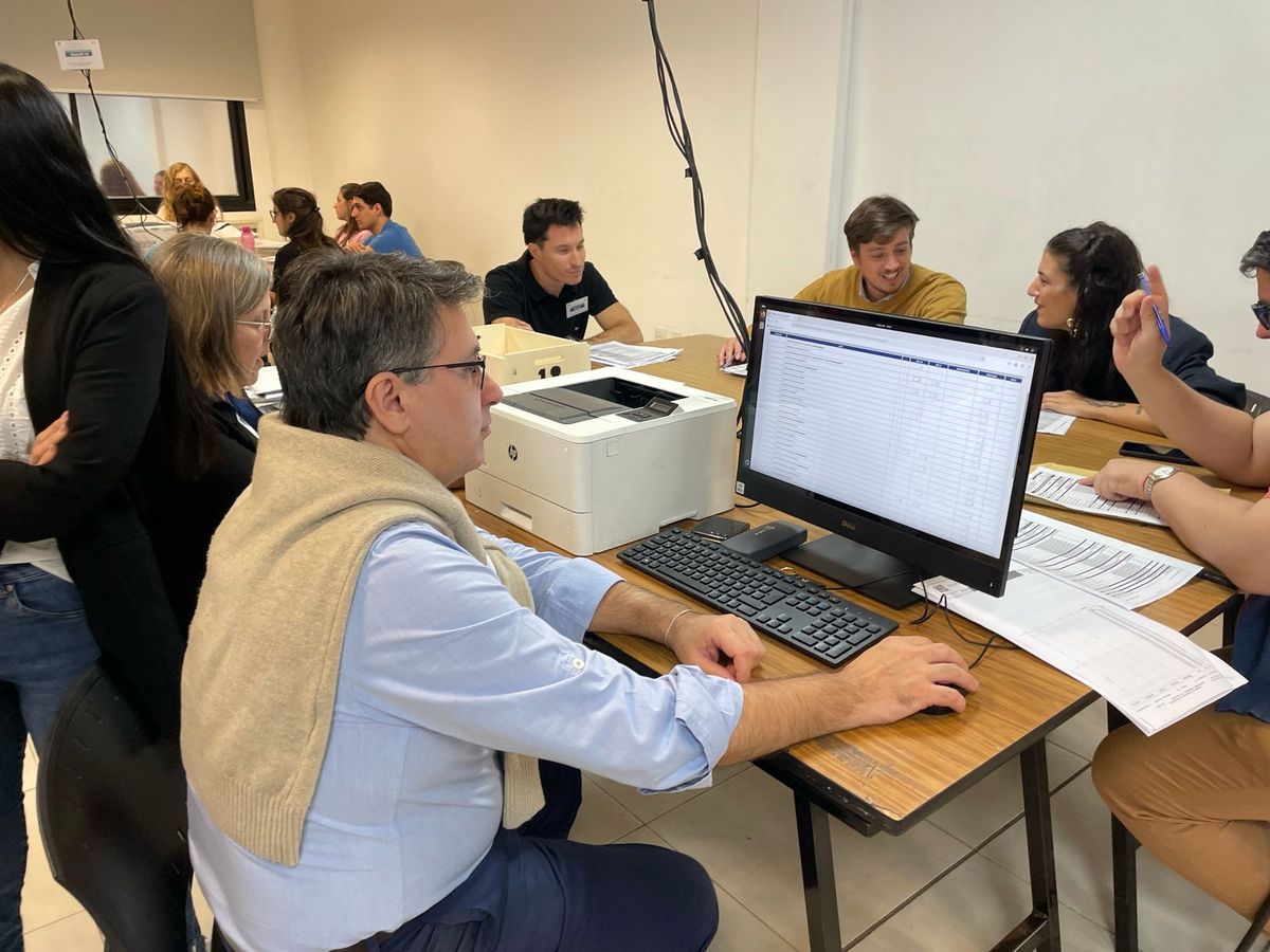 El escrutinio definitivo terminaría el sábado por la tarde.