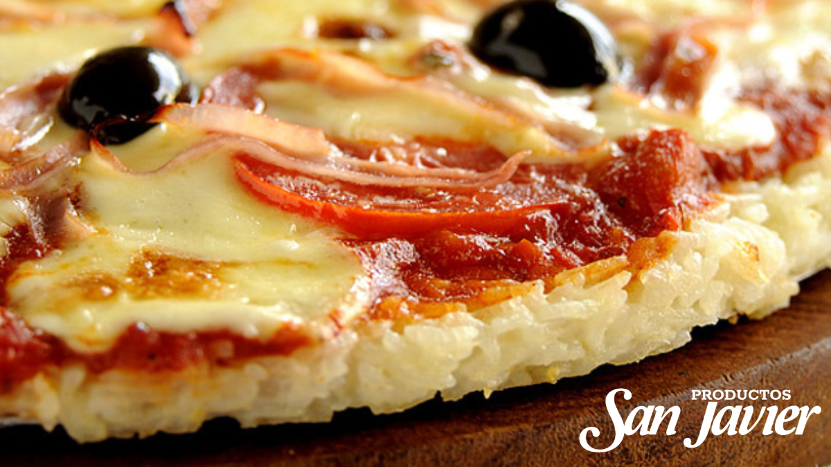 La pizza de arroz es una receta ideal para los que buscan opciones sin gluten.