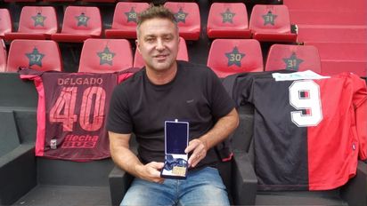 El Museo de Colón sumó una reliquia para que la disfruten todos los hinchas: regalo de un campeón