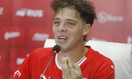 santi maratea y un desubicado pedido para la colecta de independiente: vendan nudes santi maratea y un desubicado pedido para la colecta de independiente: vendan nudes