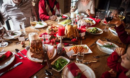 en las fiestas: pautas para disfrutar de las comidas y no desbordarse en las fiestas: pautas para disfrutar de las comidas y no desbordarse