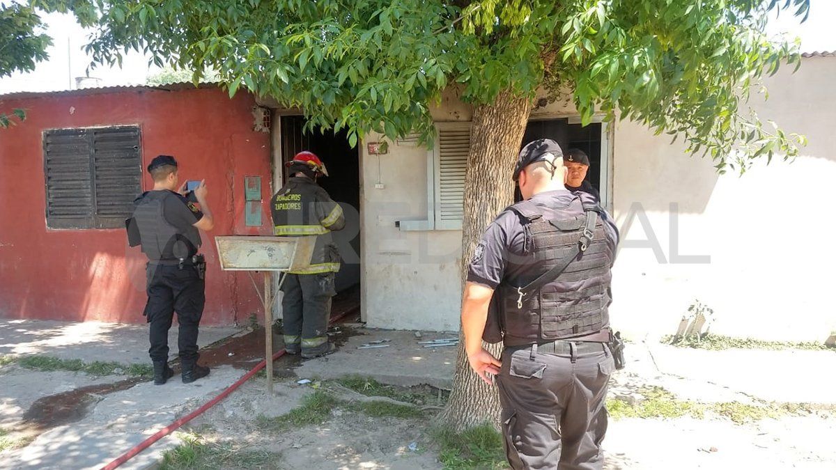 Bomberos y agentes de la jurisdicción sofocaron las llamas.&nbsp;