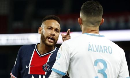 Neymar acusó a Álvaro González de racista por dichos que supuestamente le dijo durante el encuentro entre el PSG y el Marsella. Neymar acusó a Álvaro González de racista por dichos que supuestamente le dijo durante el encuentro entre el PSG y el Marsella.