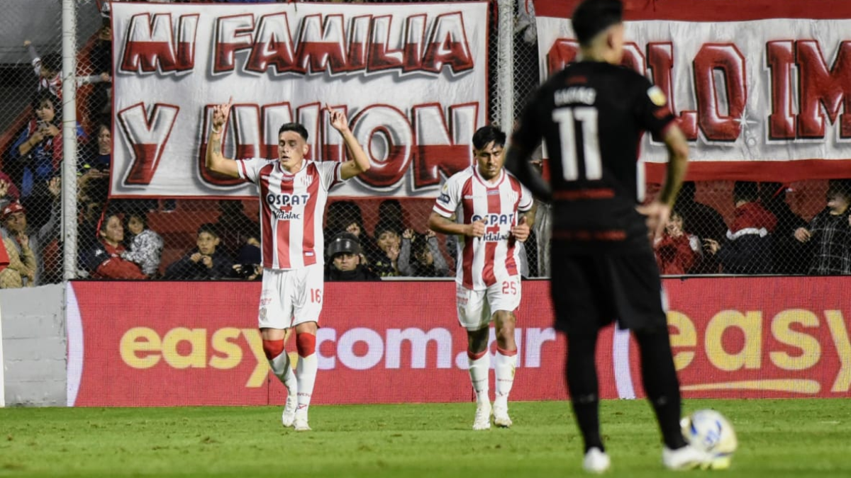Unión recibe a Estudiantes de La Plata en el 15 de Abril en el inicio del Torneo Clausura de Primera División.
