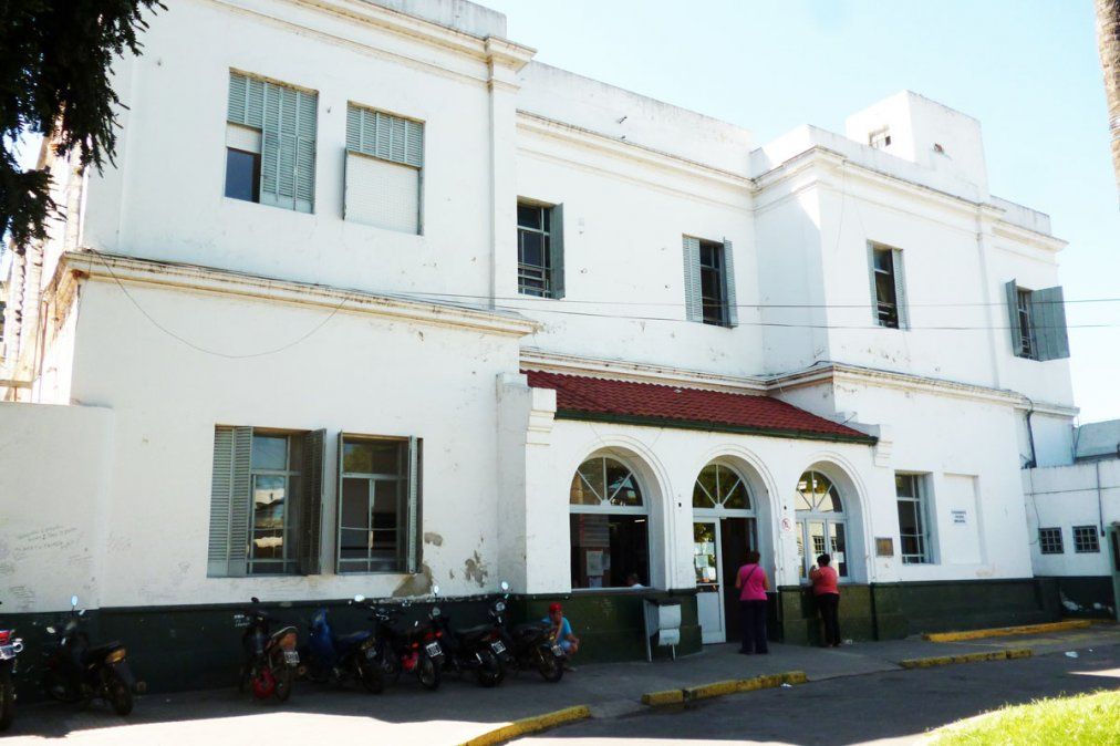 El chico fue trasladado en el auto de una chica de 21 años hasta el Hospital&nbsp;Roque Sáenz Peña.