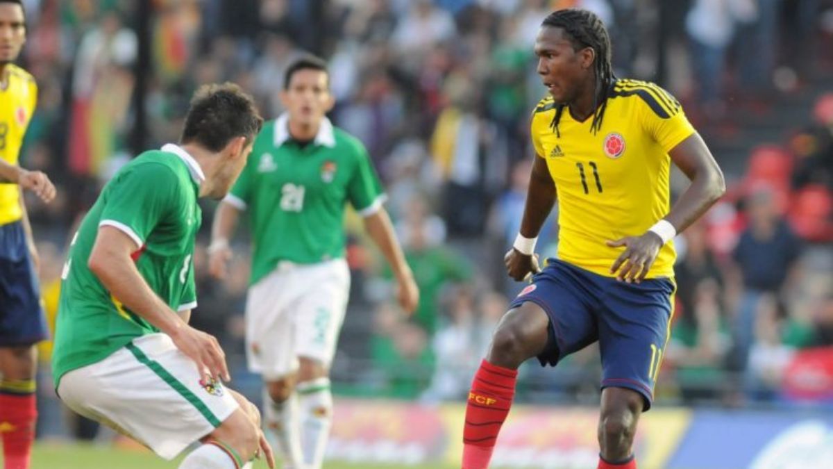 Hugo Rodallega disputando la Copa América en el estadio de Colón, en la victoria de su equipo 2 a 0 ante Bolivia. Hugo Rodallega disputando la Copa América en el estadio de Colón, en la victoria de su equipo 2 a 0 ante Bolivia.