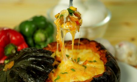 Zapallo relleno con verduras. Zapallo relleno con verduras.