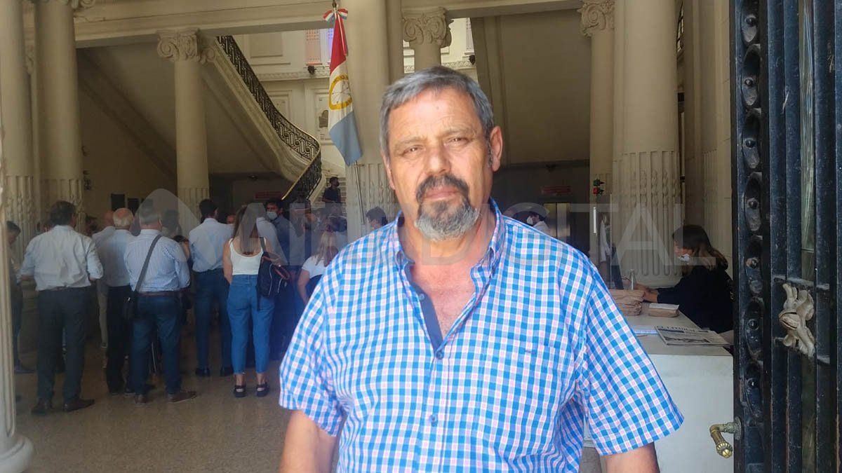 Ricardo “Bachi” Ramírez, intendente de Coronda lamentó que “somos recibidos, pero no tenemos respuestas. Queremos una relación más equitativa”.
