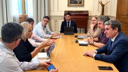 El gobernador se reunión con la fiscal general del MPA, fiscales regionales y funcionarios ministeriales del Ejecutivo.&nbsp;